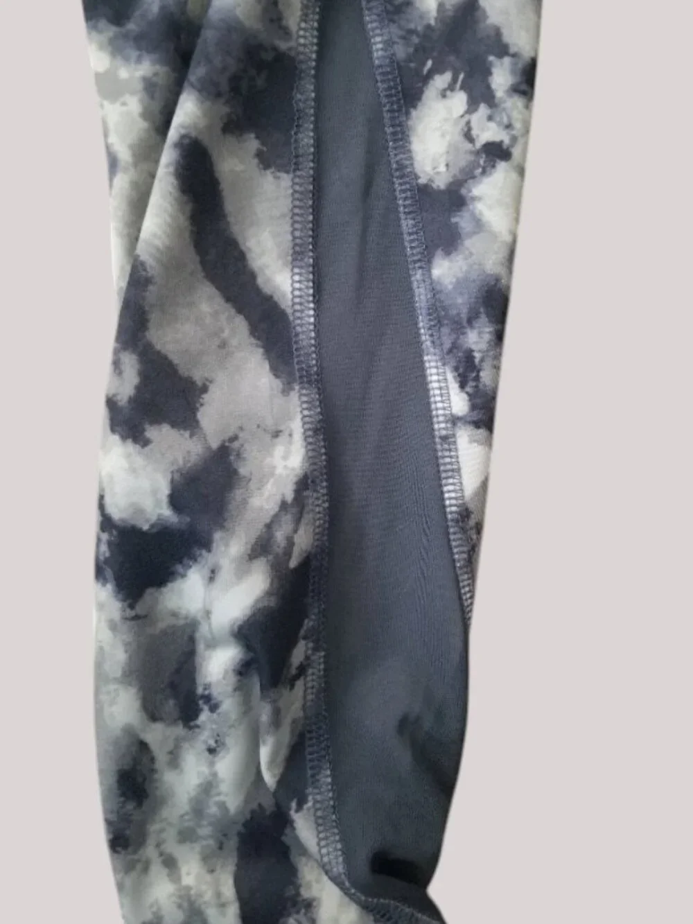 OLD  NAVY ACTIVE Gray Tie Dye Full Length Yoga Leggings Girls XL Size 14